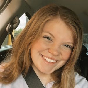 Meet your Posher, Alexis